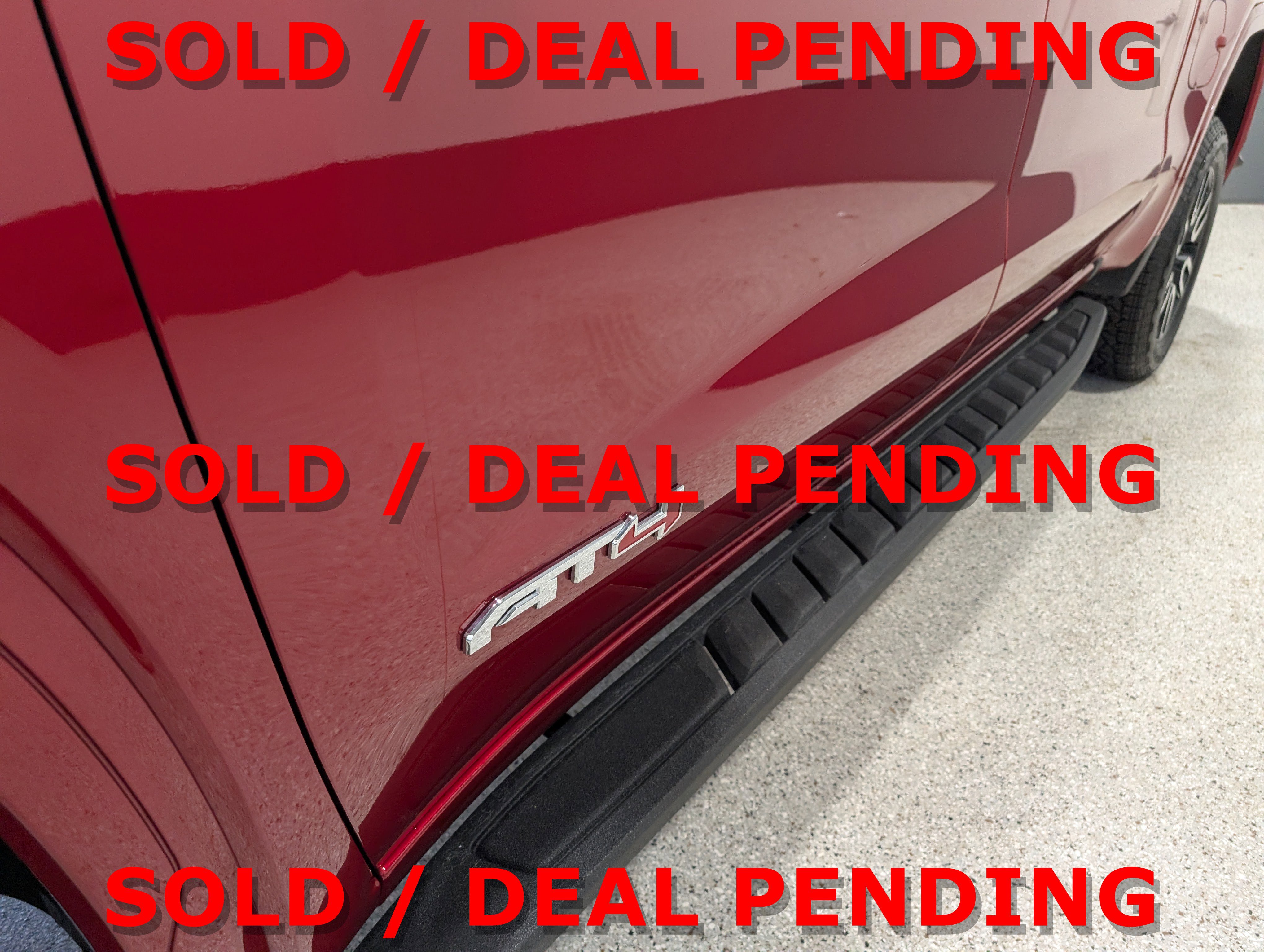 Used 2025 GMC Sierra 1500 AT4 w/ AT4 Premium Package image 9