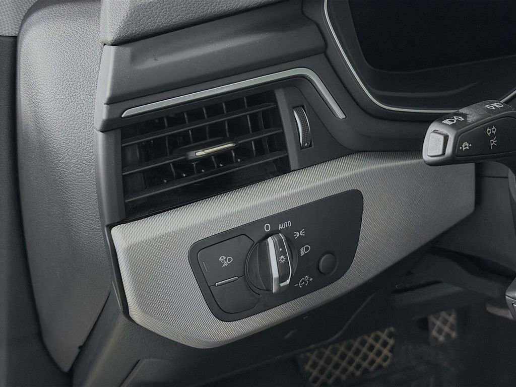 Used 2020 Audi A4 2.0T Prestige image 12