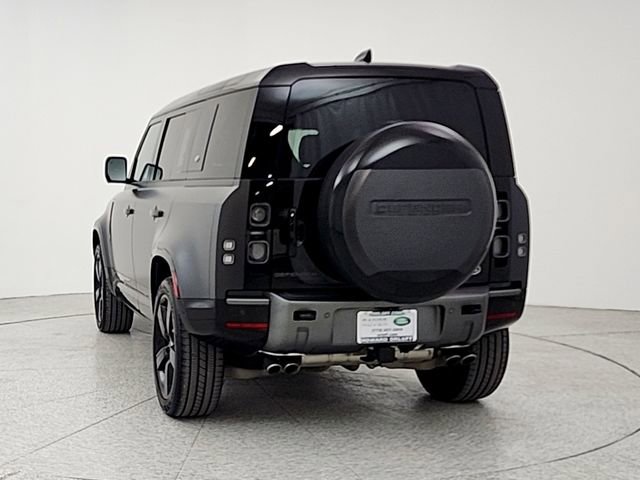 Used 2023 Land Rover Defender 110 image 6