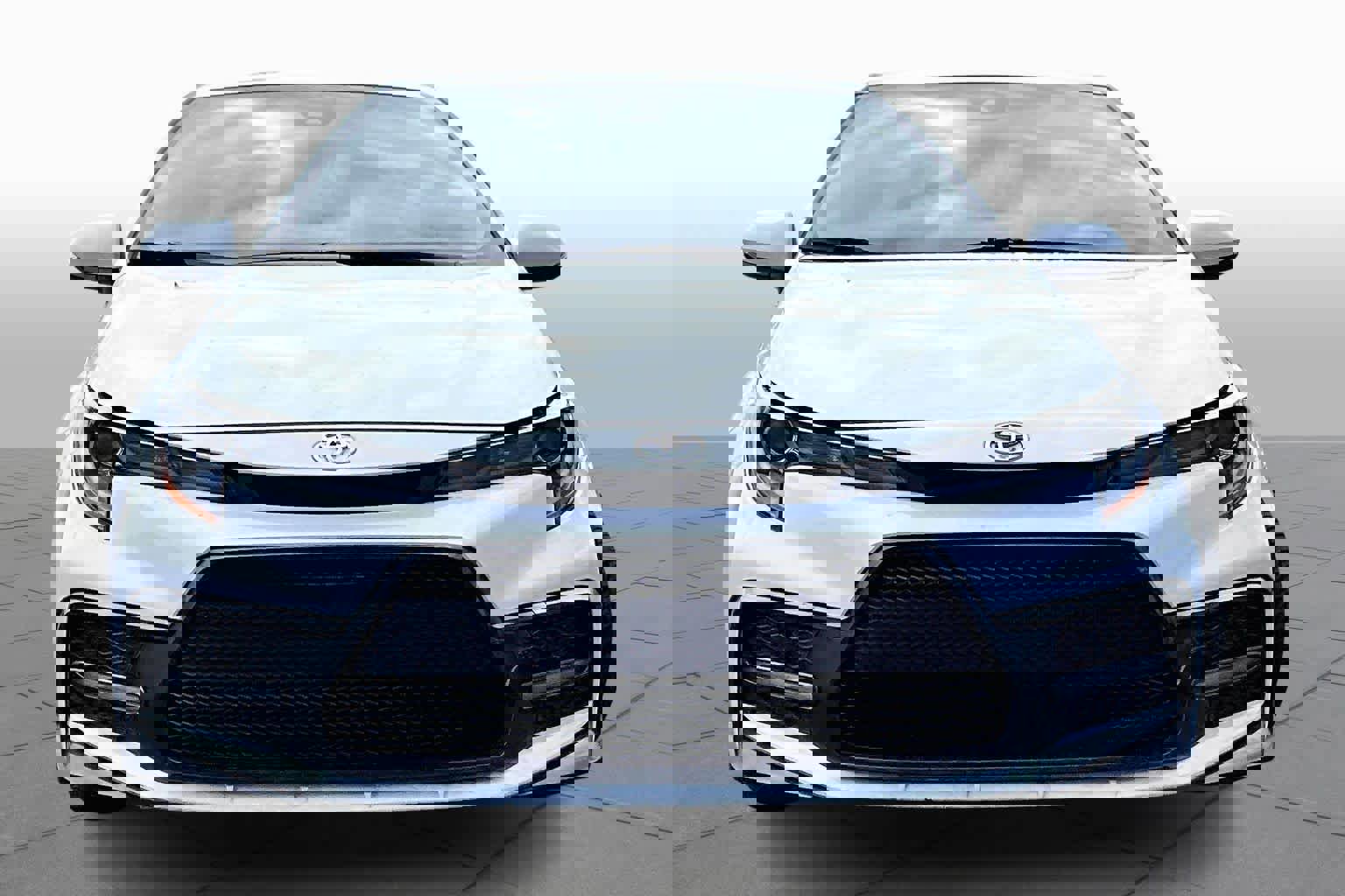 Used 2020 Toyota Corolla XSE image 3