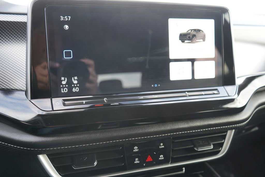 Used 2025 Volkswagen Atlas Cross Sport SEL R-Line image 35