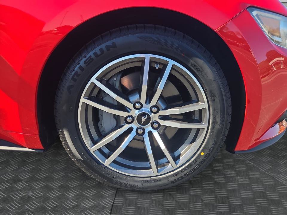 Used 2016 Ford Mustang GT Premium w/ Equipment Group 401A RWD image 29