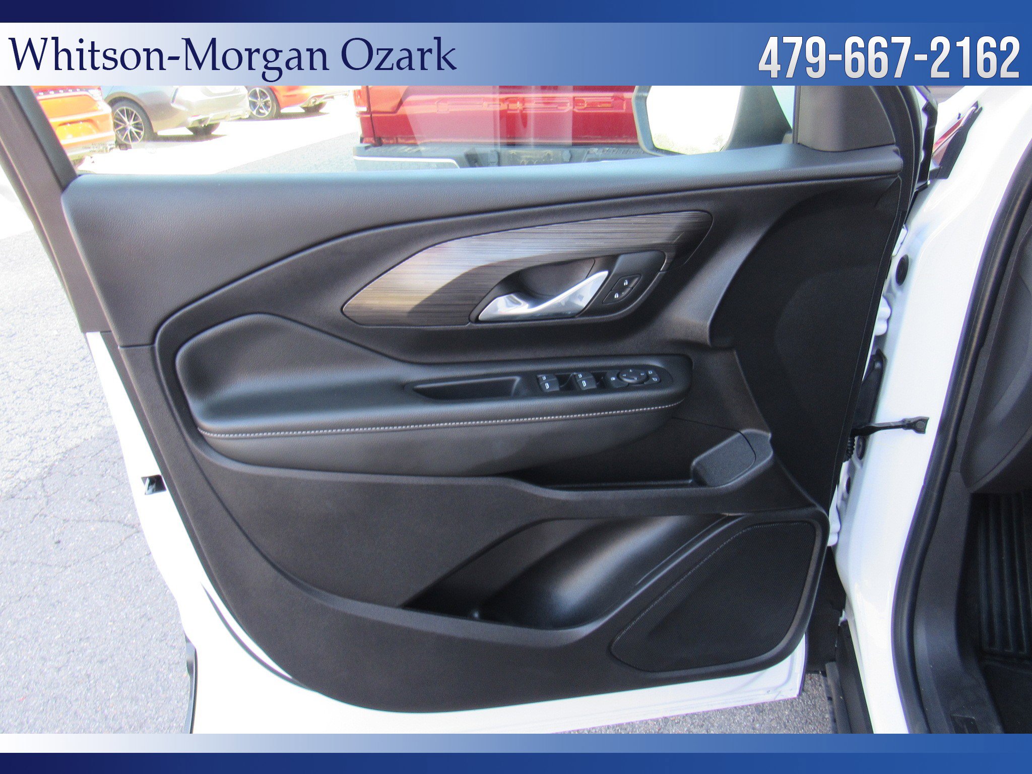 Used 2024 GMC Terrain SLE image 30