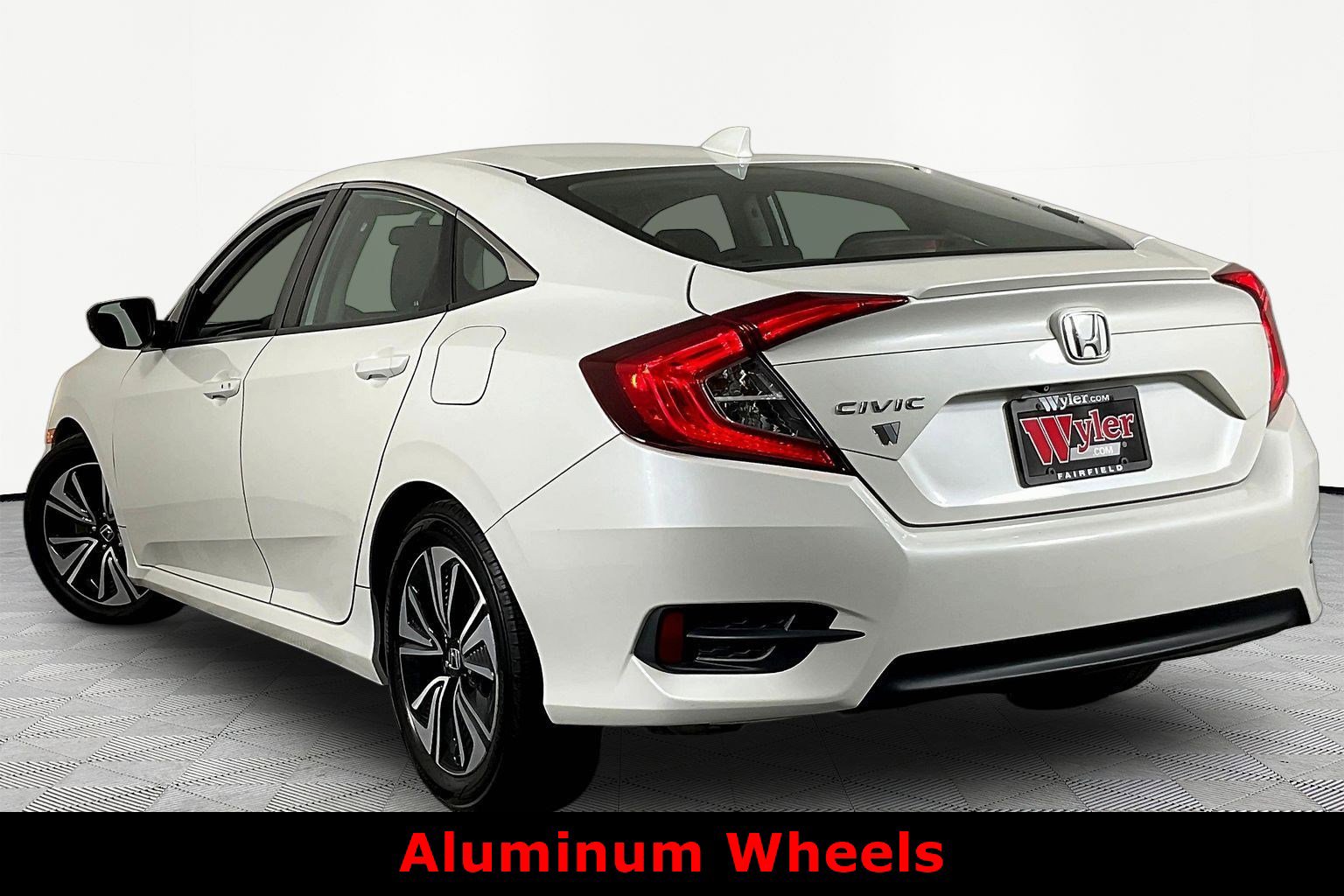 Used 2017 Honda Civic EX-T image 4