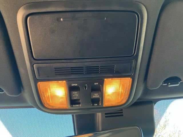 Used 2022 Honda Pilot TrailSport image 17