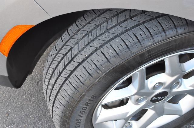 Used 2023 Kia Soul LX w/ LX Technology Package image 36