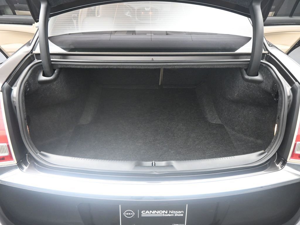 Used 2013 Chrysler 300 Base image 17