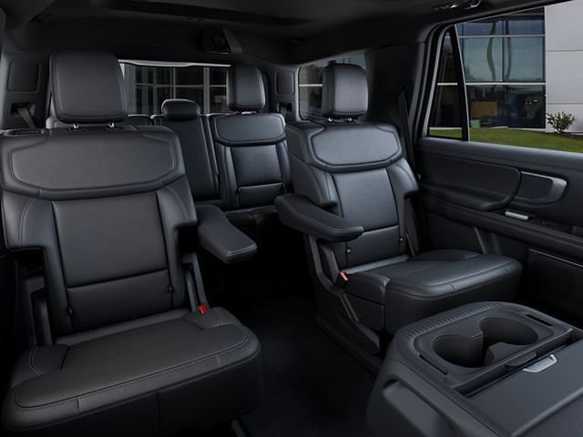New 2027 Ford Expedition Platinum w/ Stealth Performance Package AWD/4WD image 11
