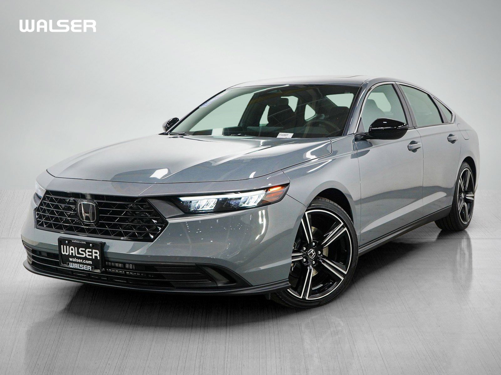 Used 2025 Honda Accord Sport image 1