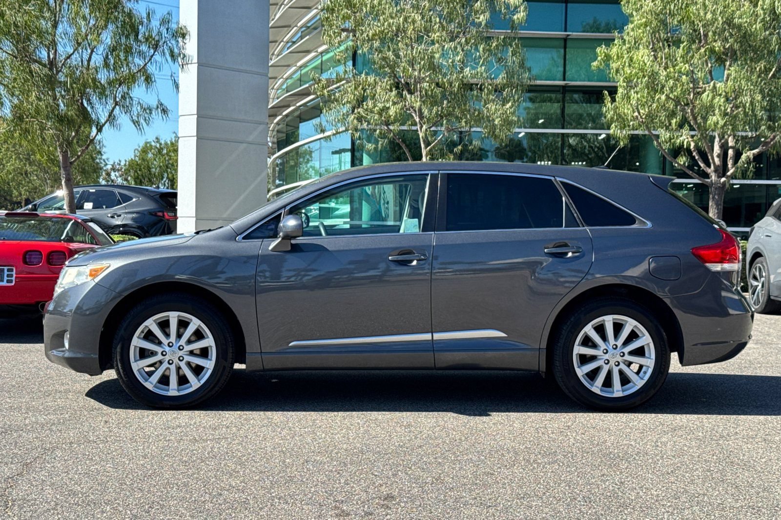 Used 2011 Toyota Venza FWD image 7