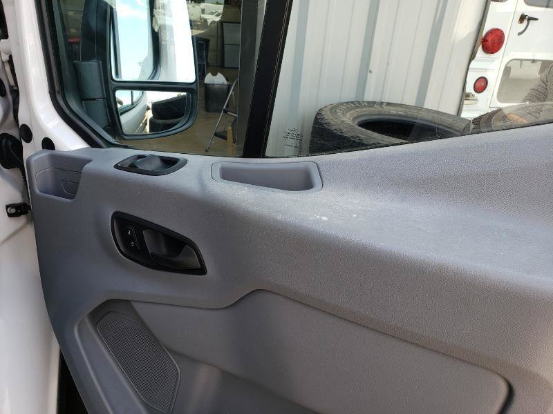 Used 2015 Ford Transit 250 148 Medium Roof RWD image 19