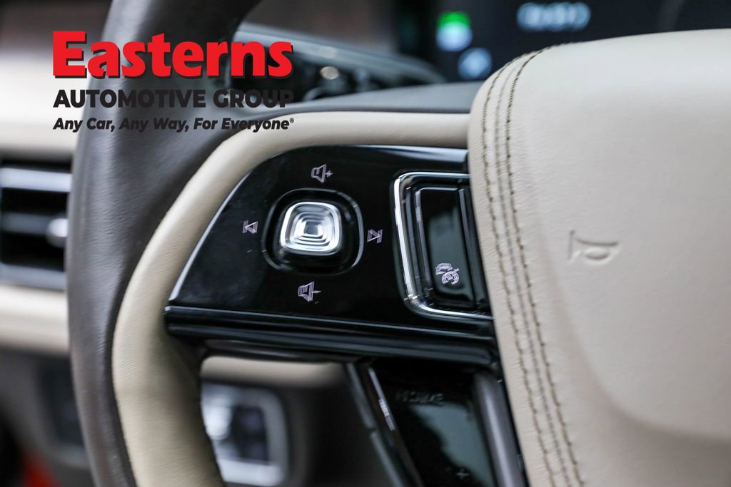 Used 2020 Lincoln Aviator Reserve w/ Equipment Group 202A image 16