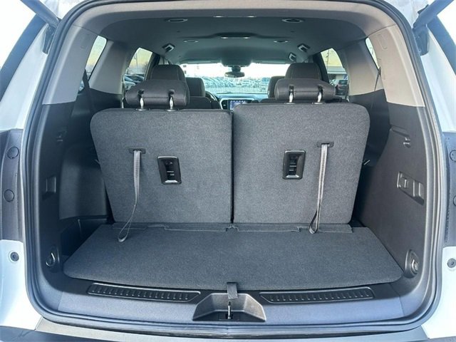 Certified 2023 GMC Acadia SLE w/ Driver Convenience Package image 5