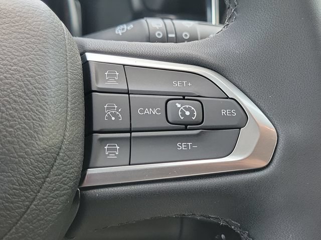 New 2026 Jeep Compass Limited w/ Sun, Sound & Navigation Group AWD/4WD image 25