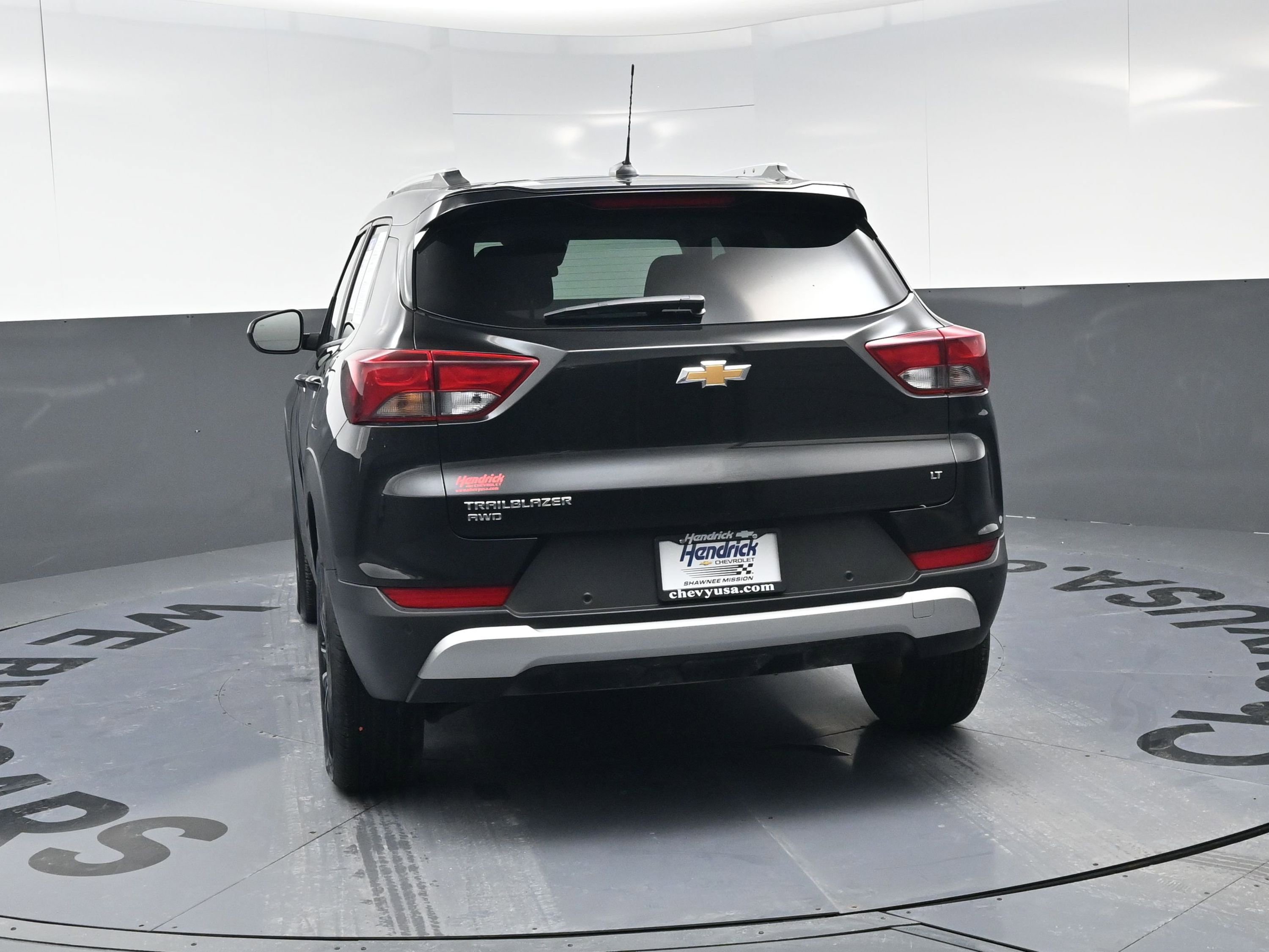 Certified 2025 Chevrolet TrailBlazer LT w/ Driver Confidence Package image 8