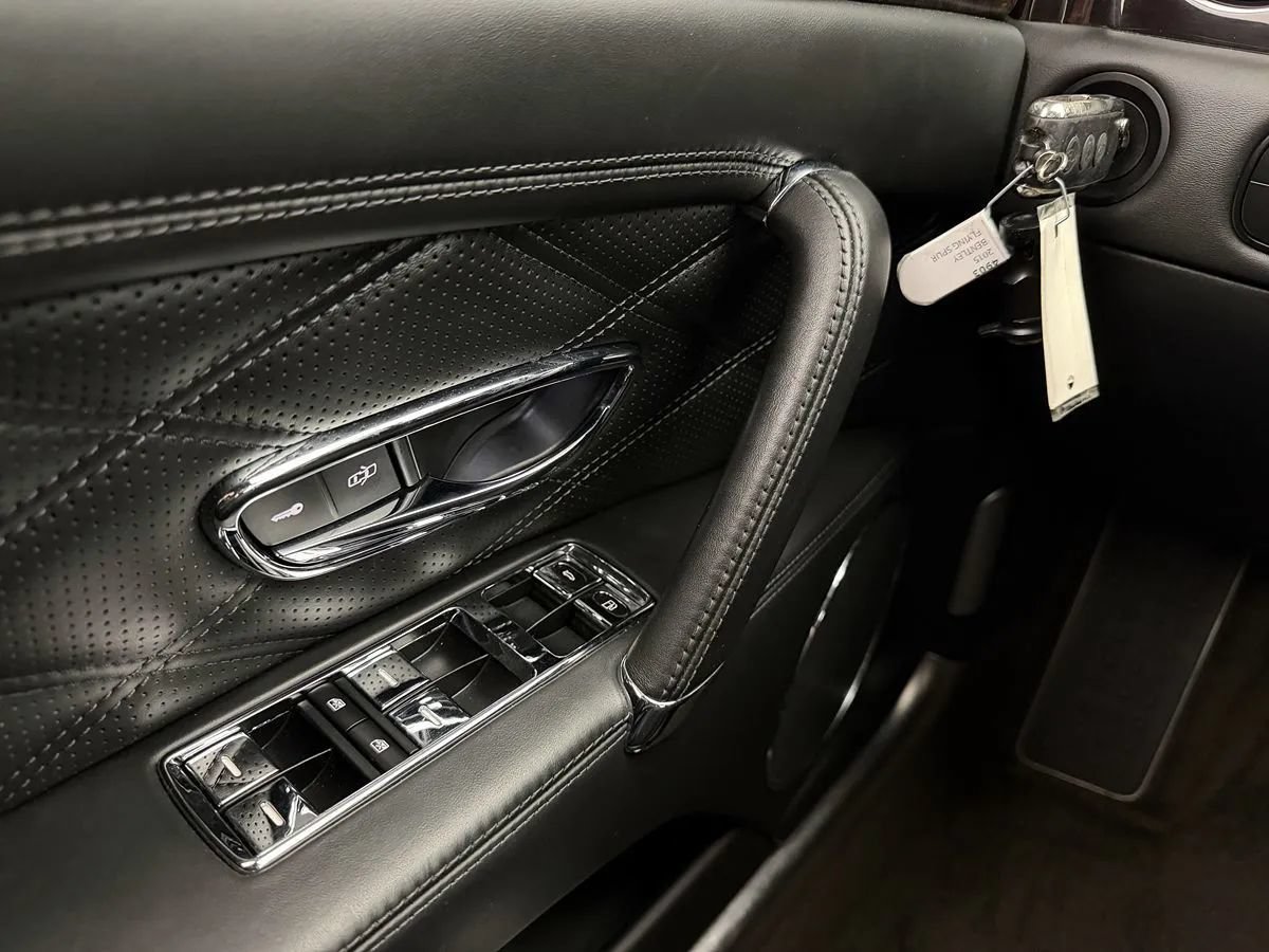 Used 2015 Bentley Flying Spur V8 AWD/4WD image 11