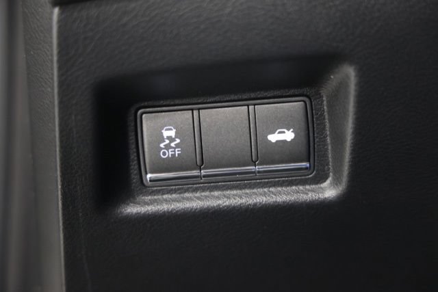 Used 2021 INFINITI Q60 3.0t Luxe w/ Essential Package RWD image 30