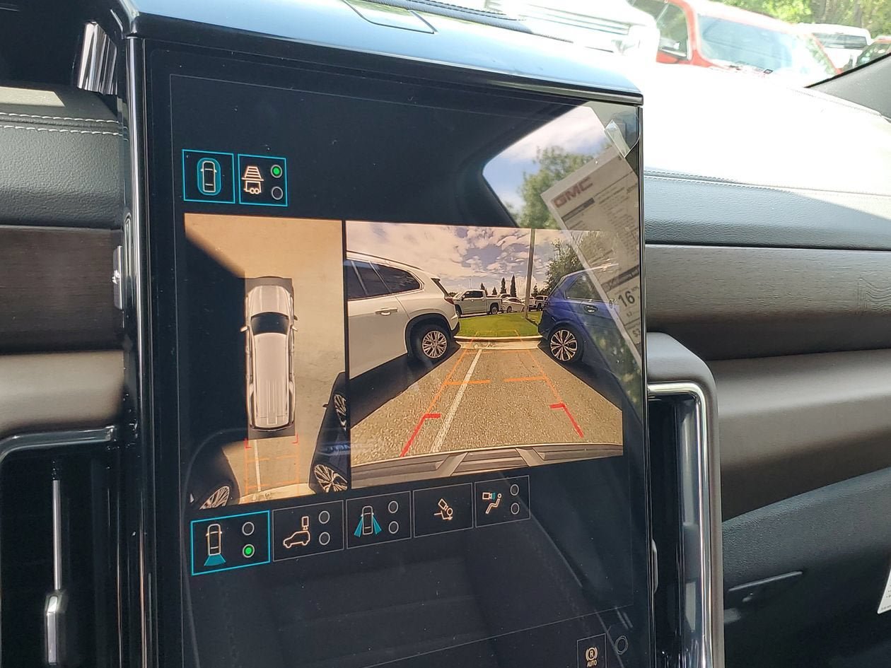 New 2026 GMC Yukon XL Denali Ultimate AWD/4WD image 22