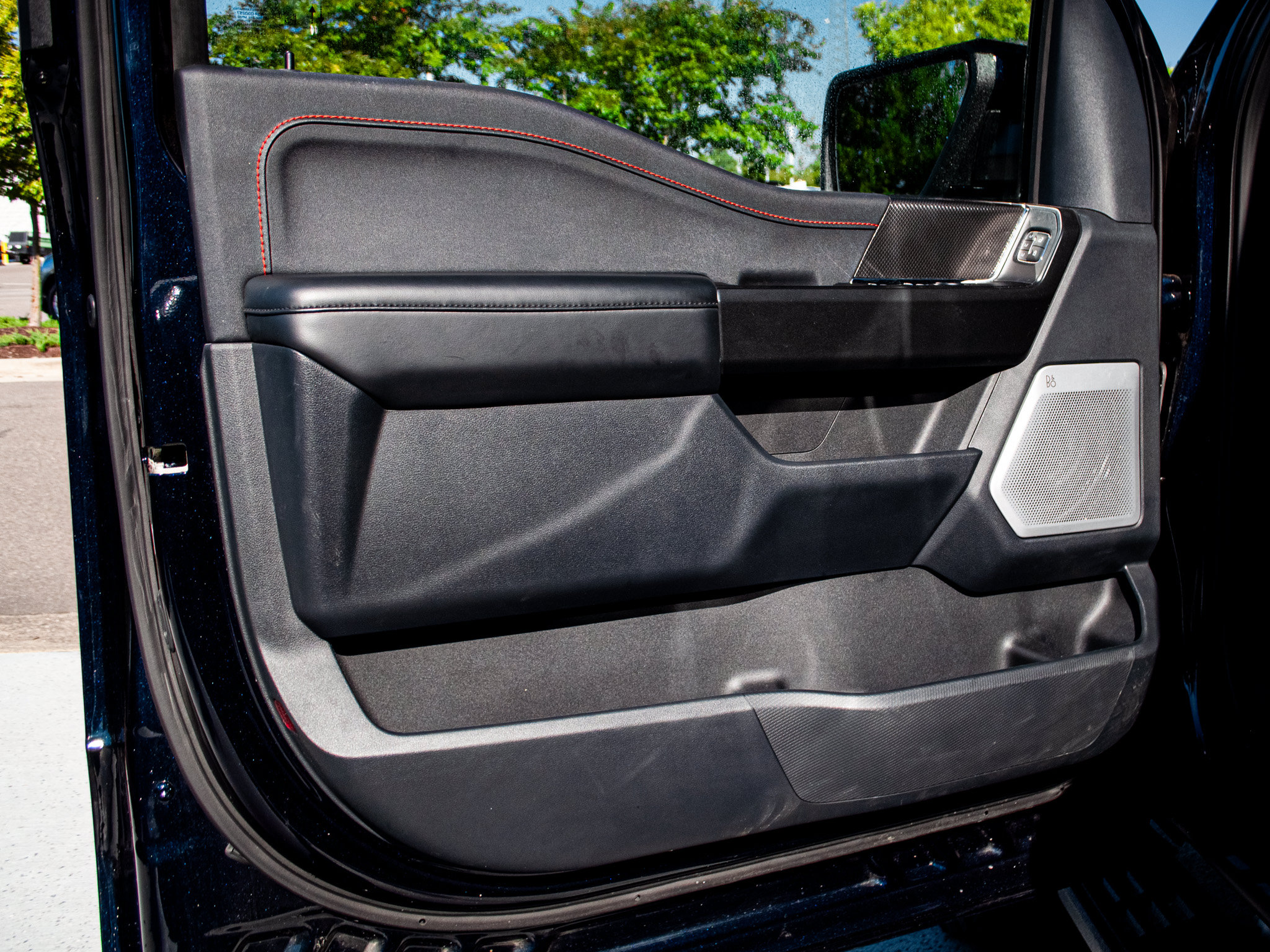 Used 2025 Ford F150 Raptor AWD/4WD image 14