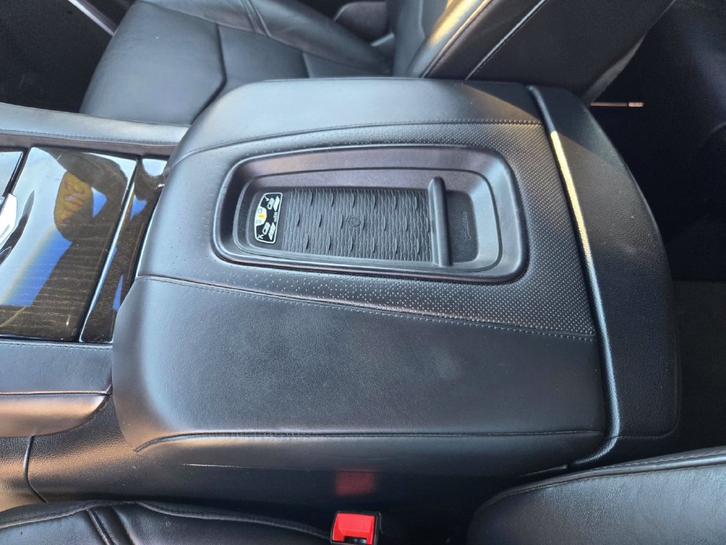 Used 2016 Cadillac Escalade ESV Platinum AWD/4WD image 31