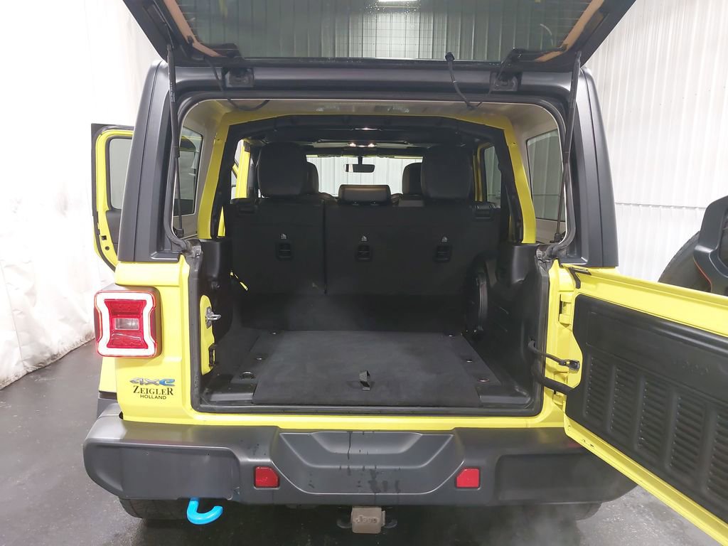 Used 2023 Jeep Wrangler Unlimited Sahara w/ Cold Weather Group image 12