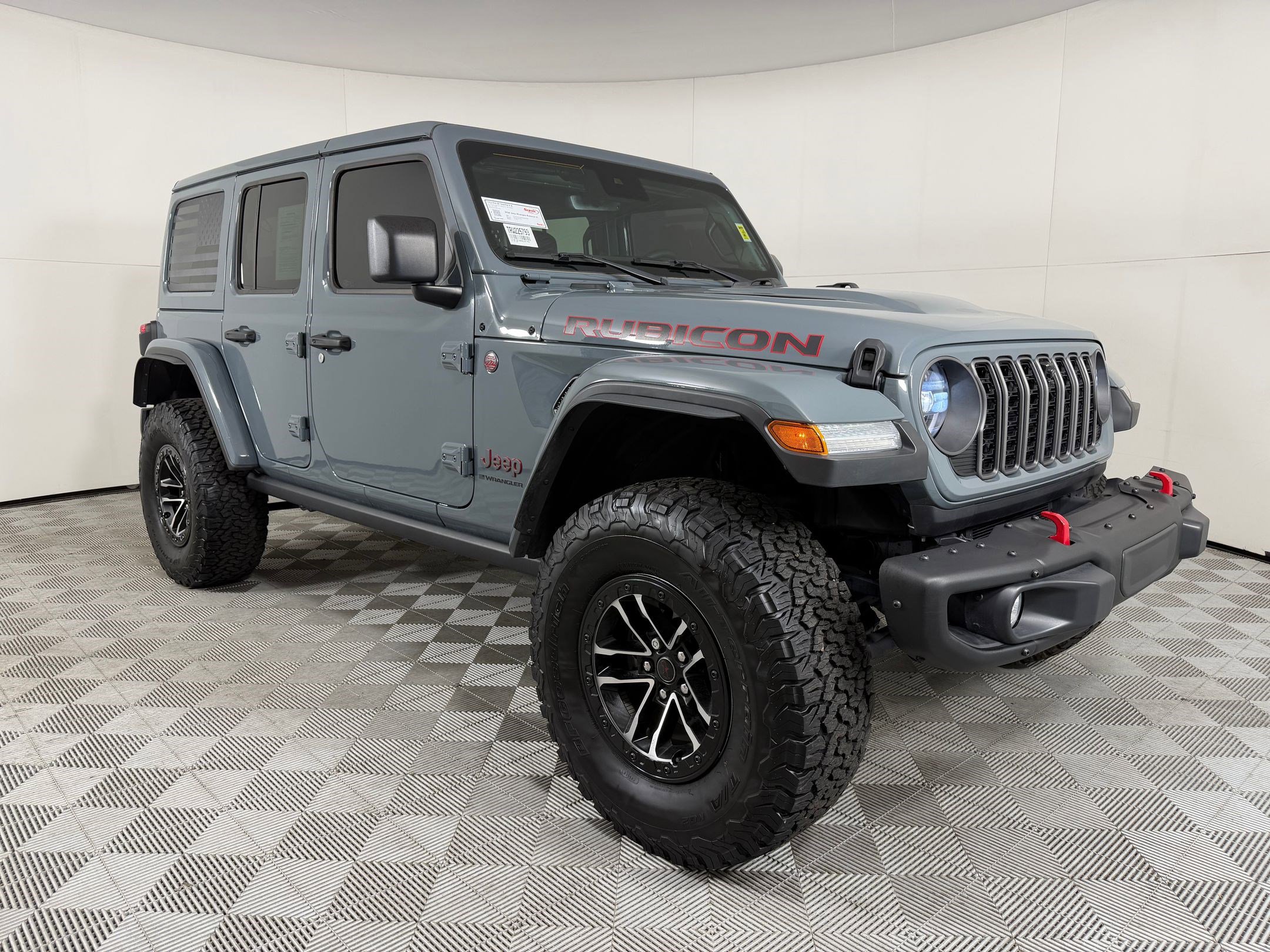 Used 2024 Jeep Wrangler Unlimited Rubicon AWD/4WD image 6
