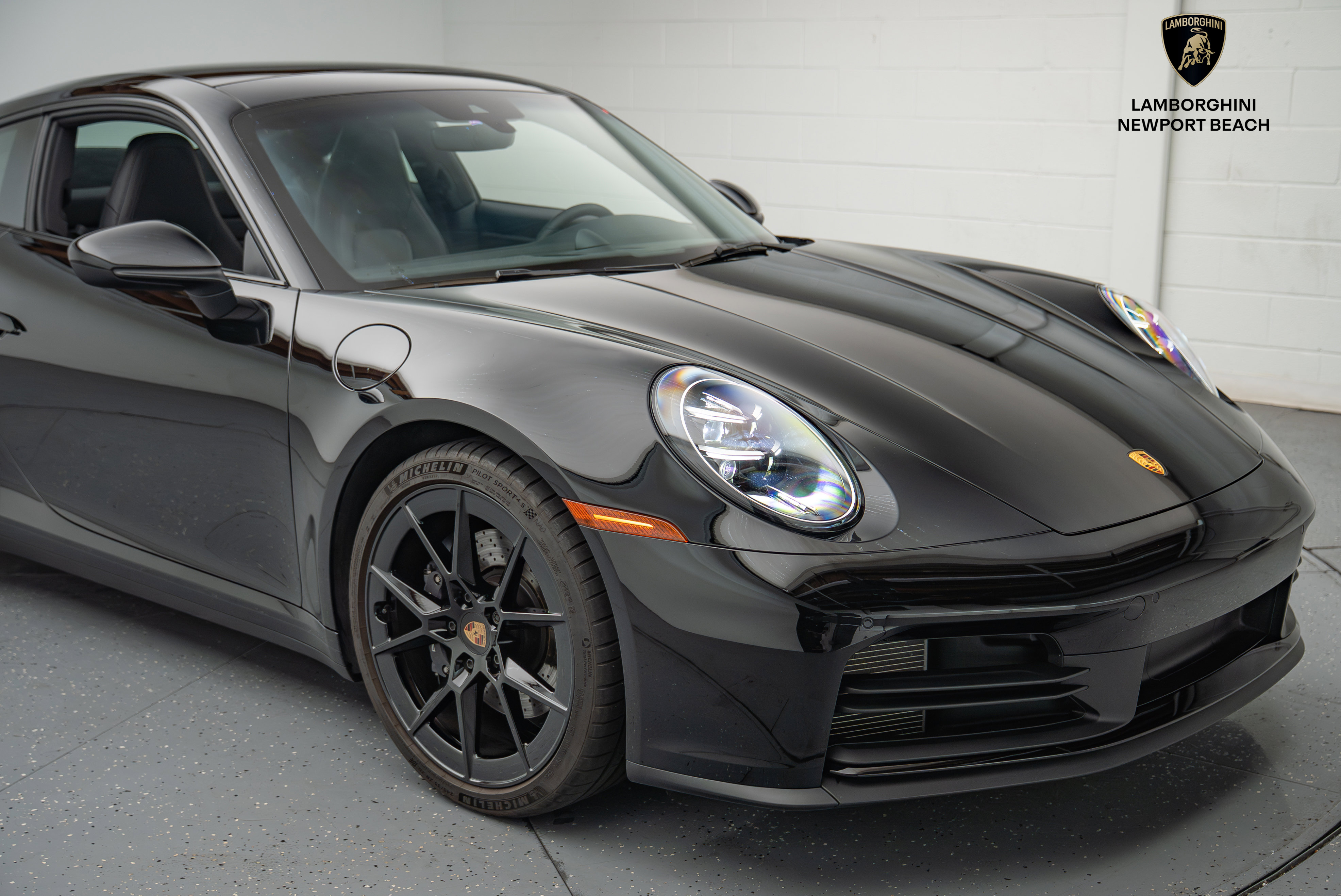 Used 2025 Porsche 911 Carrera image 2