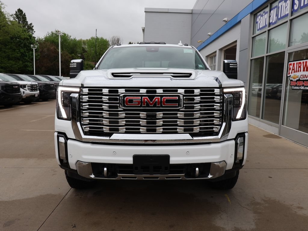 New 2026 GMC Sierra 2500 Denali w/ Denali Reserve Package AWD/4WD image 5