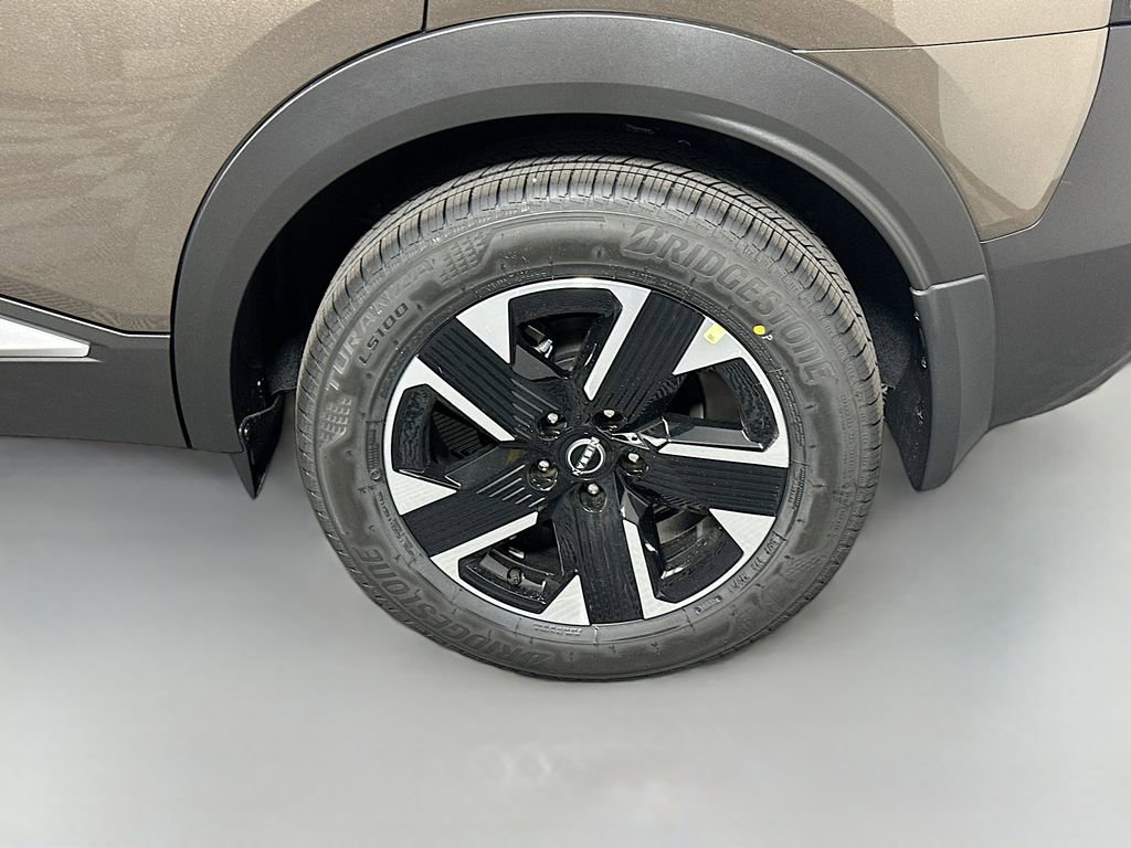 Used 2026 Nissan Kicks SV w/ Cold Weather Package image 7