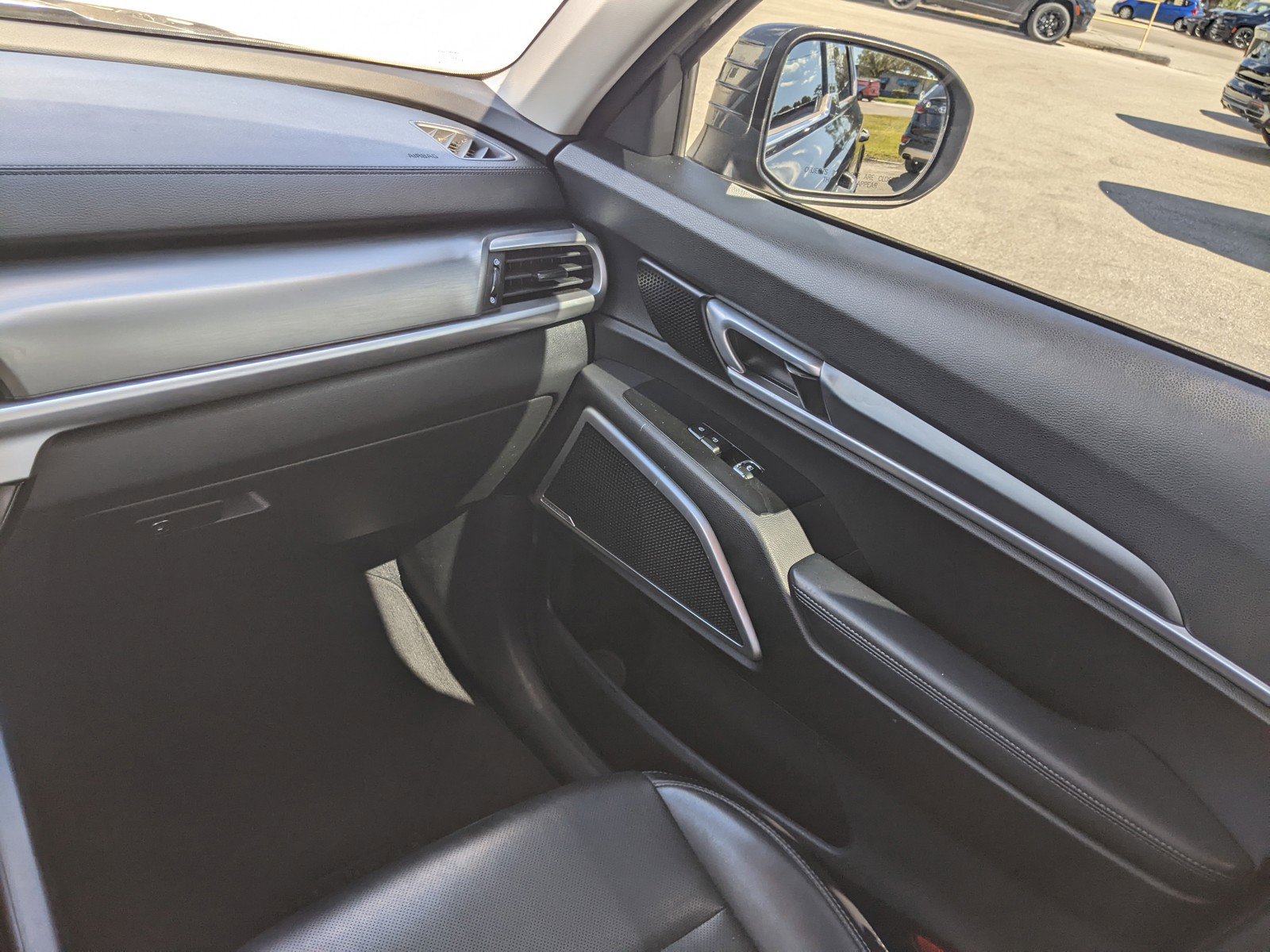 Used 2020 Kia Telluride LX image 28