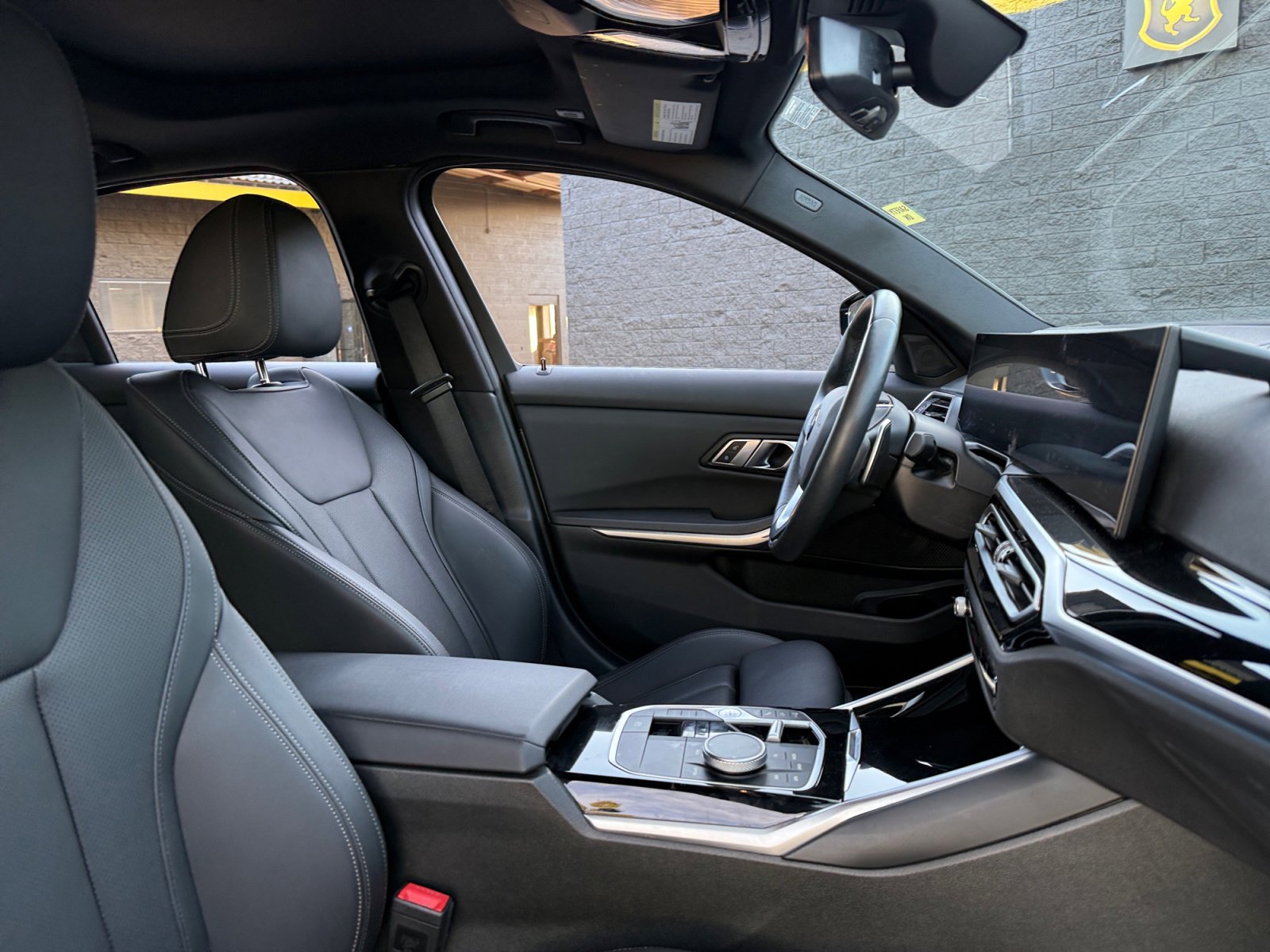 Used 2023 BMW 330i Sedan w/ Premium Package image 19