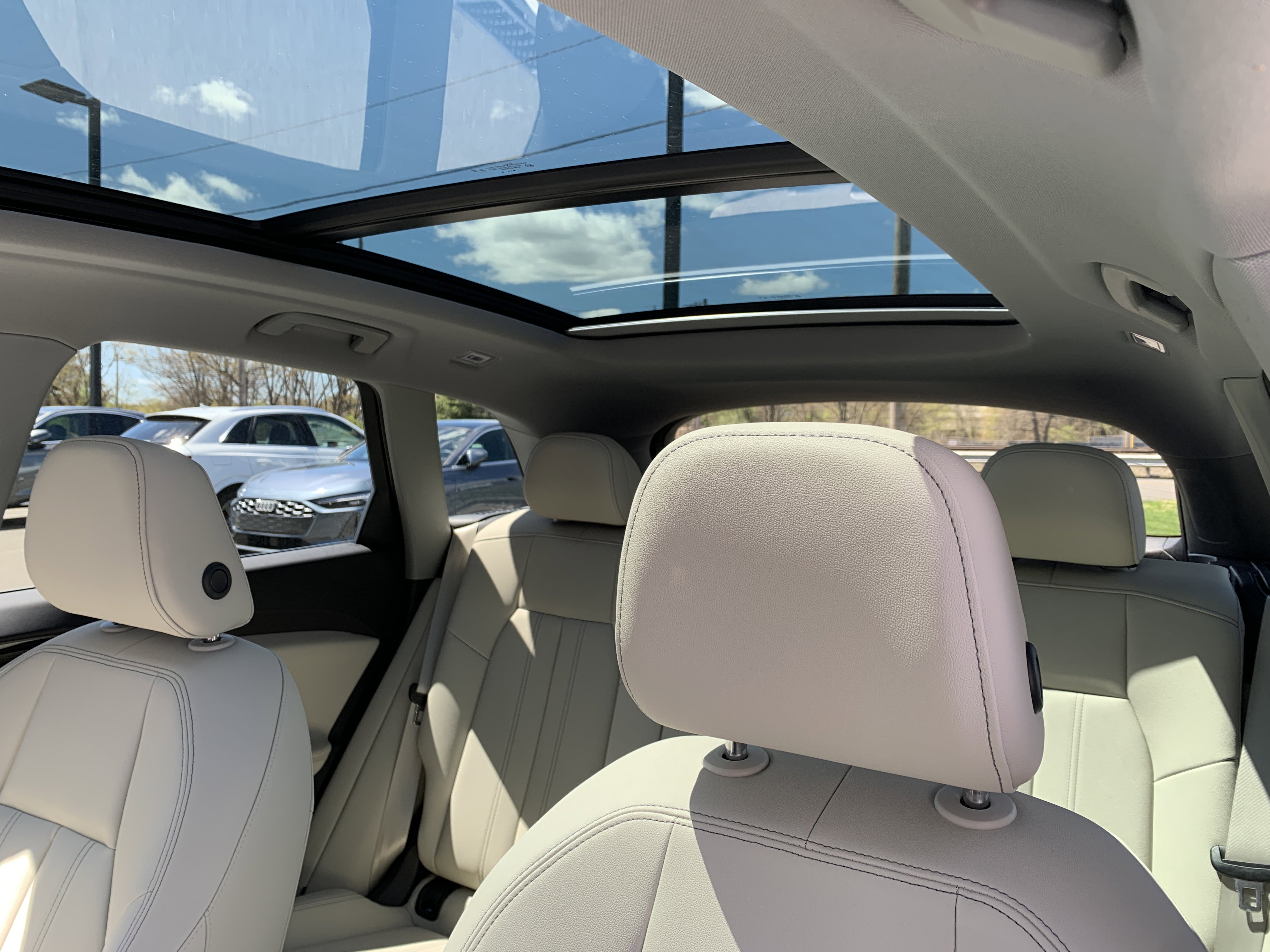 Certified 2025 Audi Q5 Premium w/ Convenience Package AWD/4WD image 10
