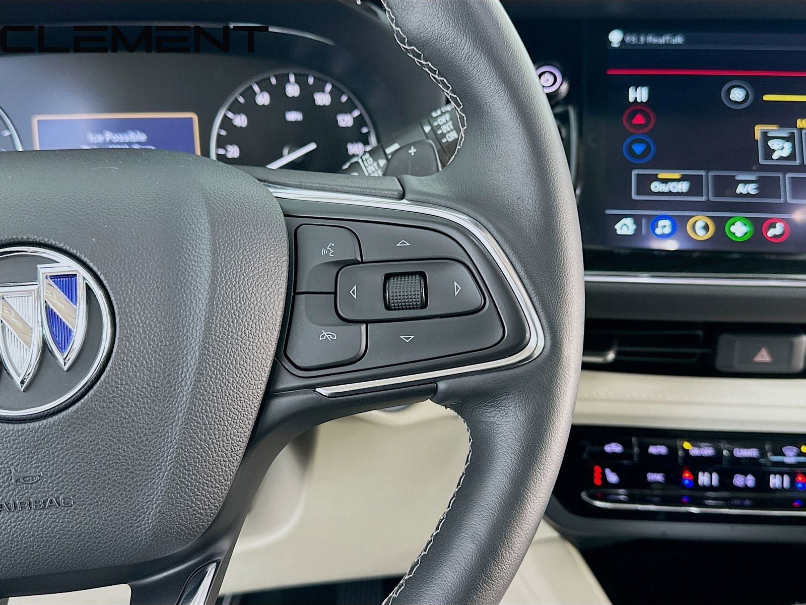 Used 2023 Buick Envision Preferred image 17