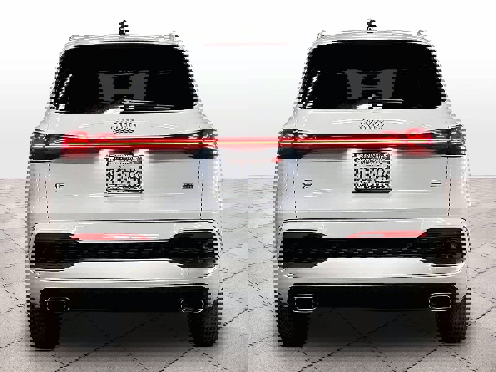 Certified 2025 Audi Q5 Prestige image 7