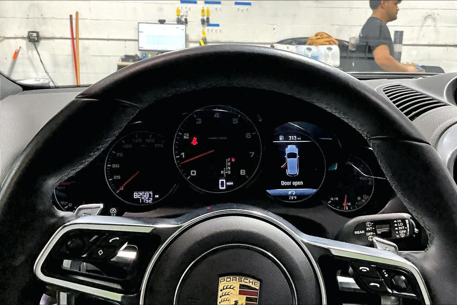 Used 2016 Porsche Cayenne AWD/4WD image 25