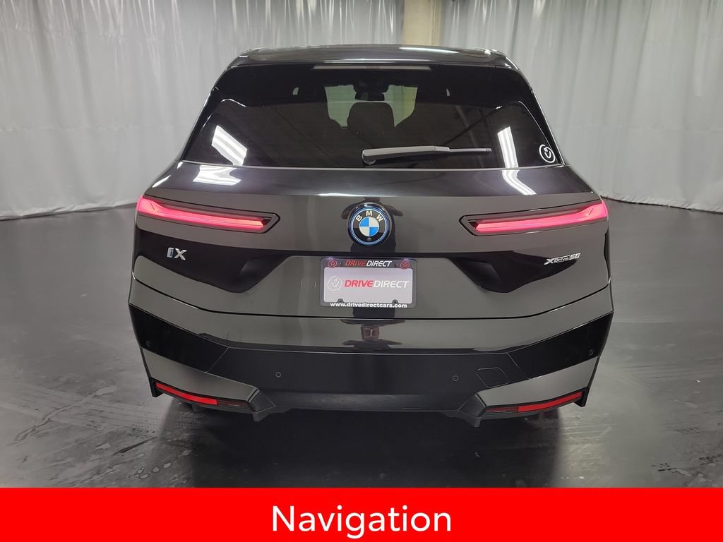 Used 2024 BMW iX xDrive50 w/ Premium Package AWD/4WD image 7