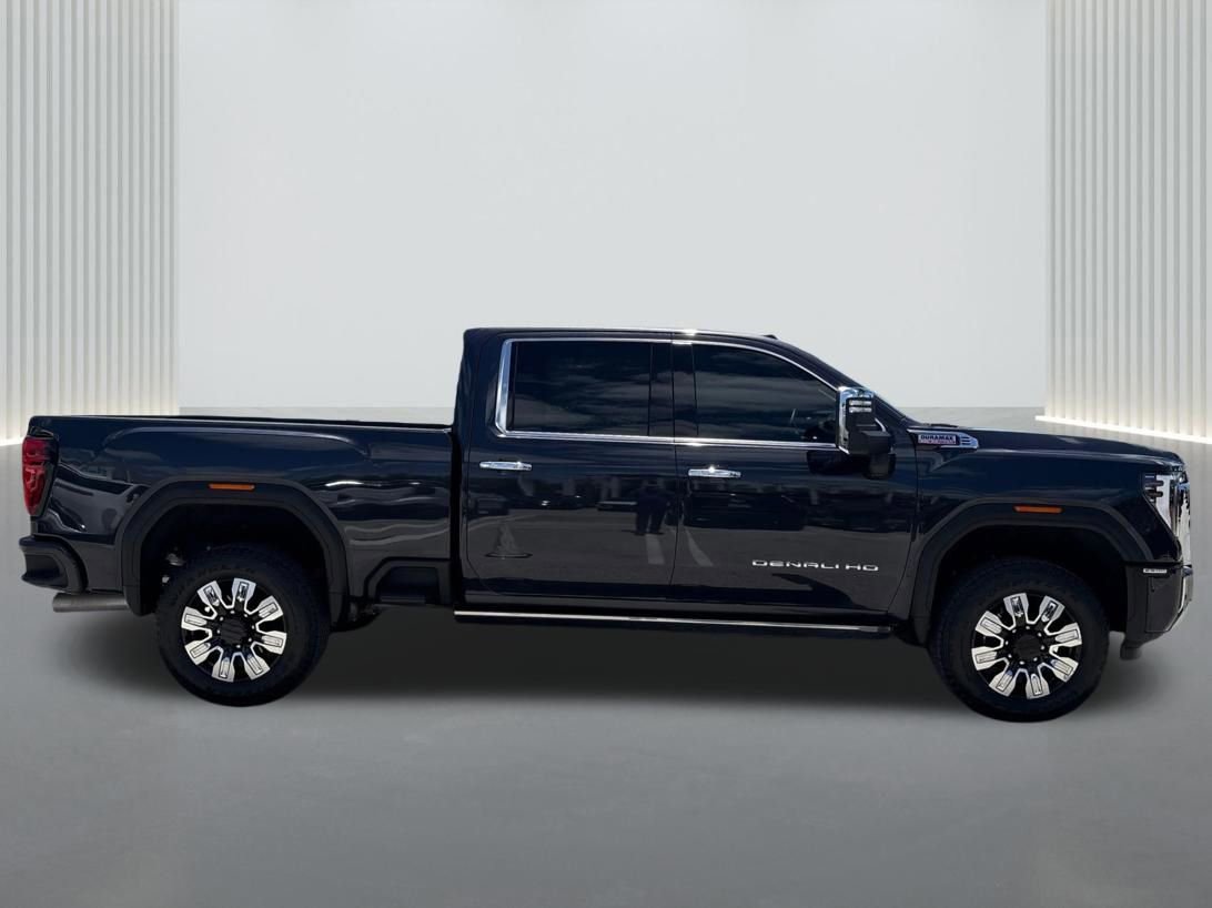 Used 2024 GMC Sierra 2500 Denali w/ Denali Reserve Package image 3