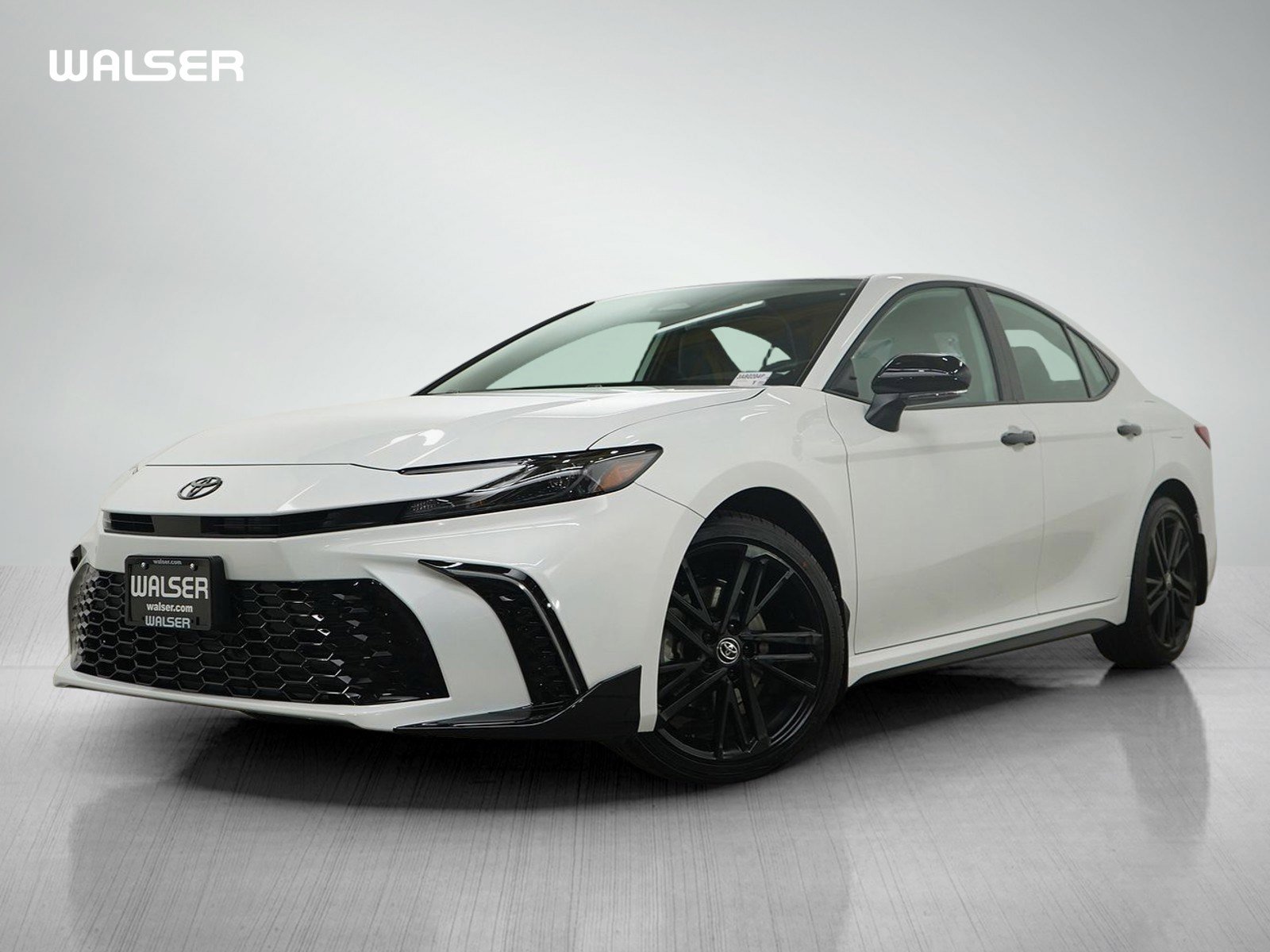 Used 2026 Toyota Camry Hybrid w/ Convenience Package AWD/4WD image 1