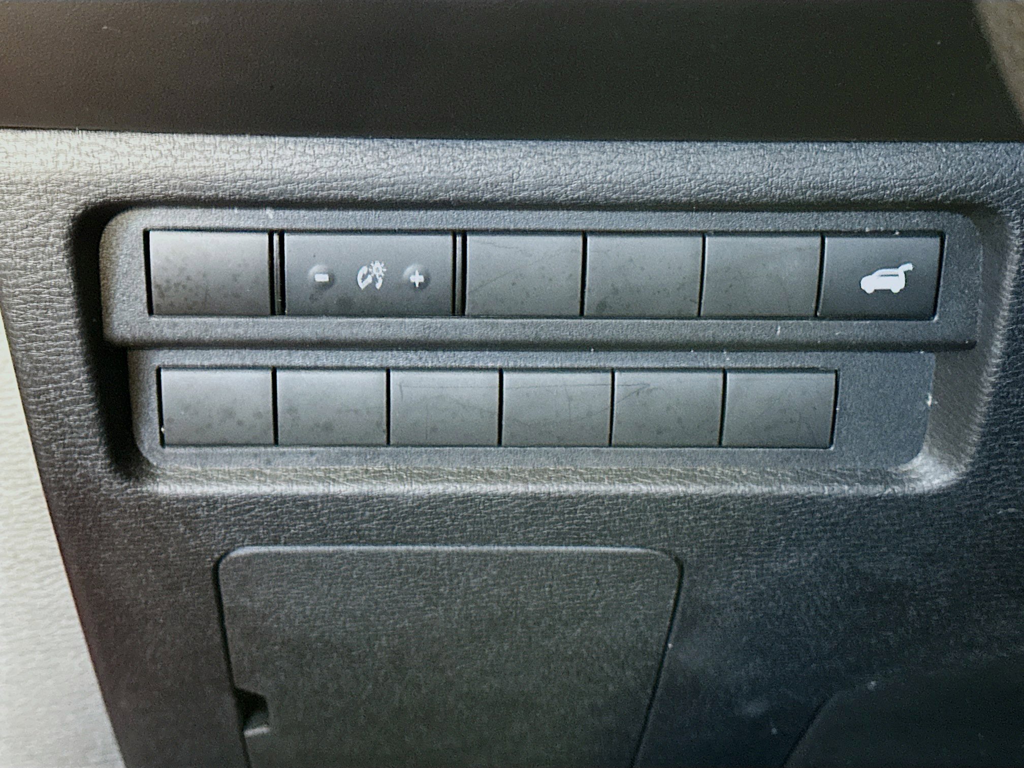 Used 2023 Mitsubishi Outlander SE image 17