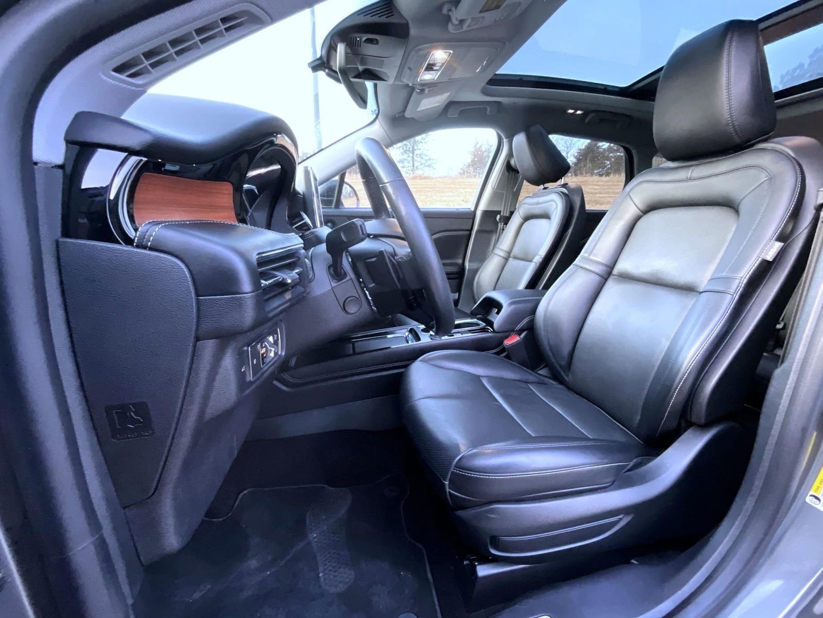 Certified 2021 Lincoln Corsair Reserve w/ Equipment Group 201A image 11