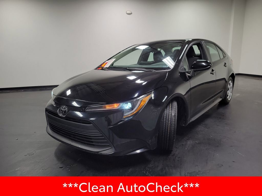 Used 2023 Toyota Corolla LE FWD image 4