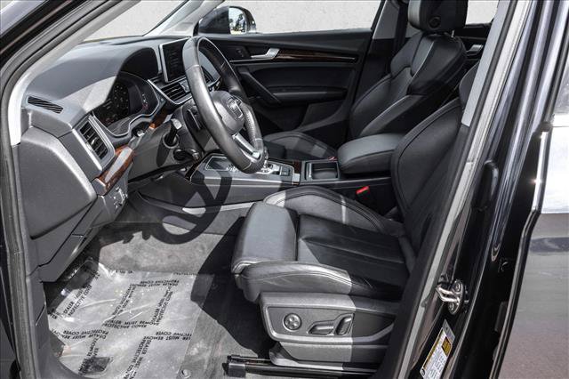 Used 2018 Audi Q5 2.0T Premium Plus w/ Premium Plus Package AWD/4WD image 12