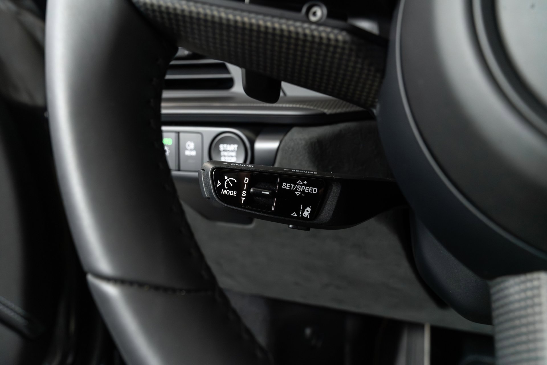 Used 2025 Porsche 911 Carrera GTS image 25