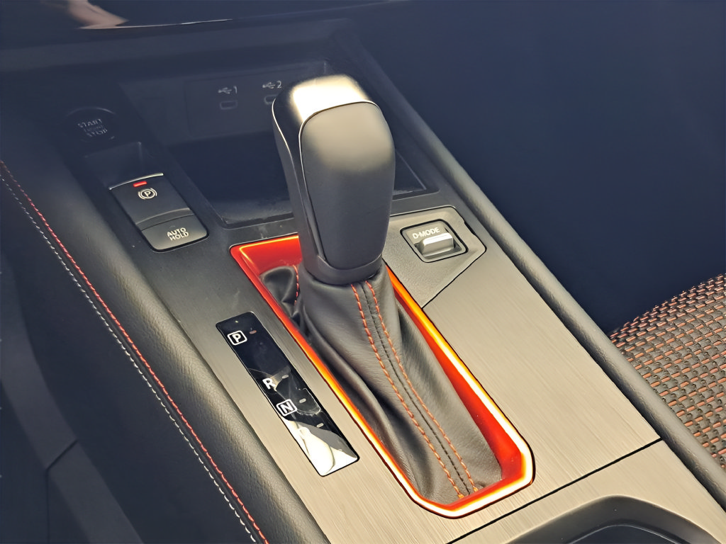Certified 2025 Nissan Kicks SR FWD image 27