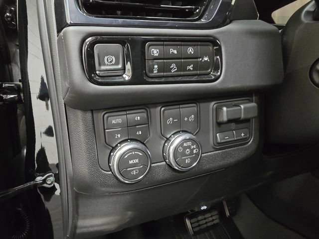 New 2026 GMC Yukon AT4 Ultimate AWD/4WD image 17