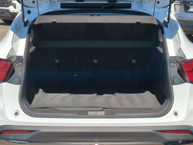 Used 2025 Chevrolet Trax ACTIV w/ Driver Confidence Package FWD image 29