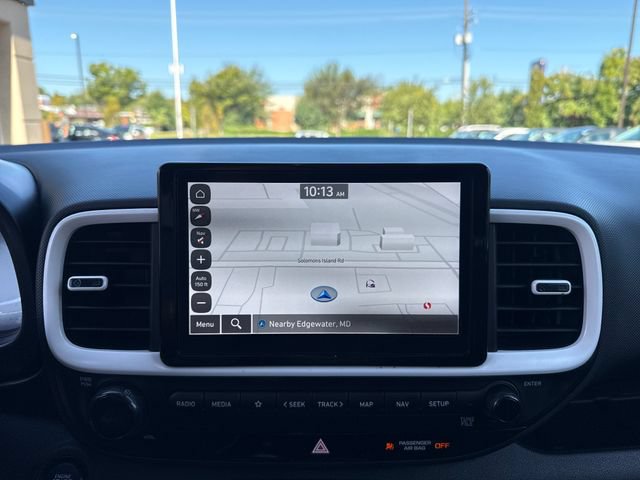 Used 2025 Hyundai Venue Limited FWD image 19