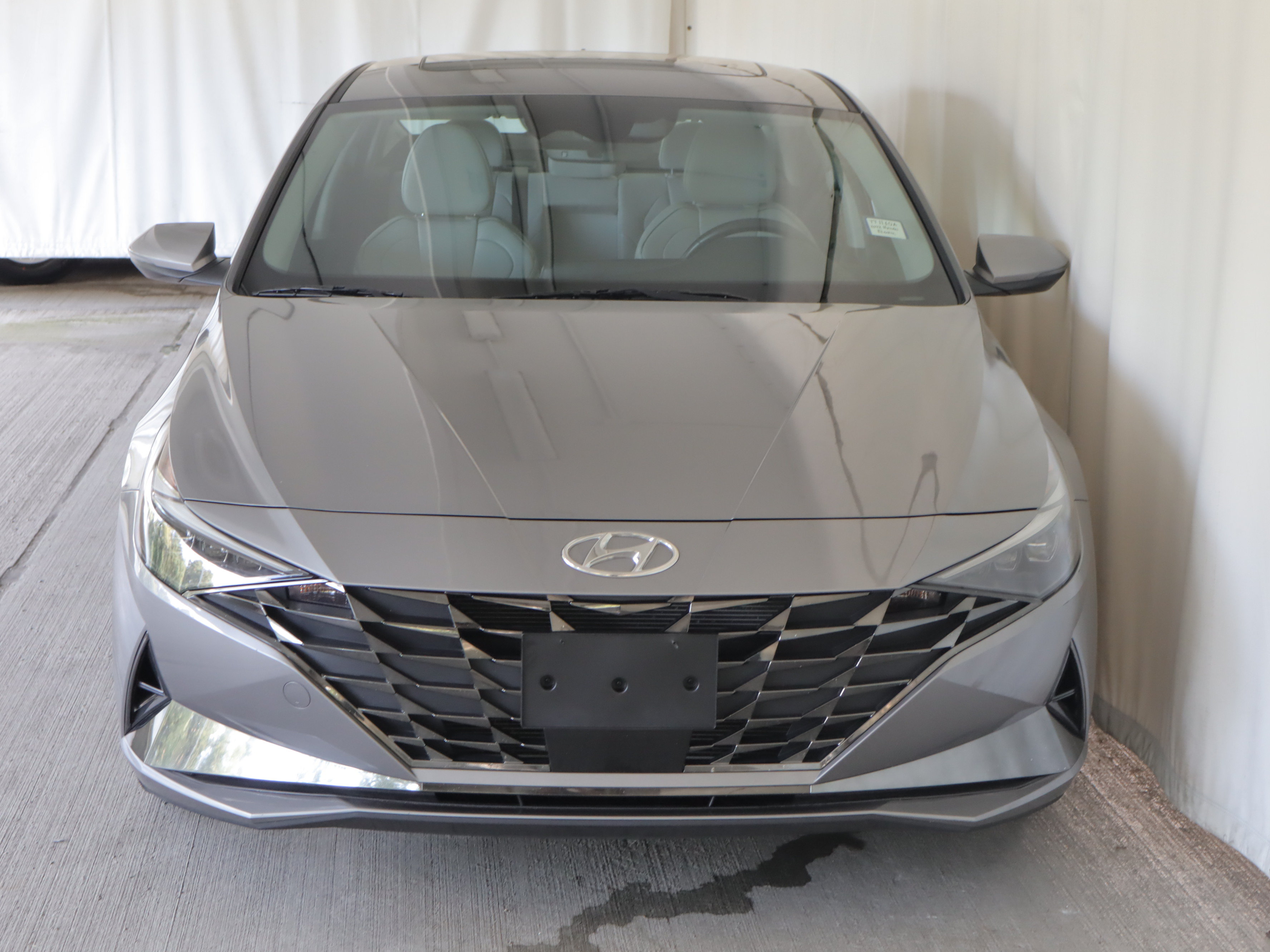 Used 2022 Hyundai Elantra Limited w/ Cargo Package FWD image 4