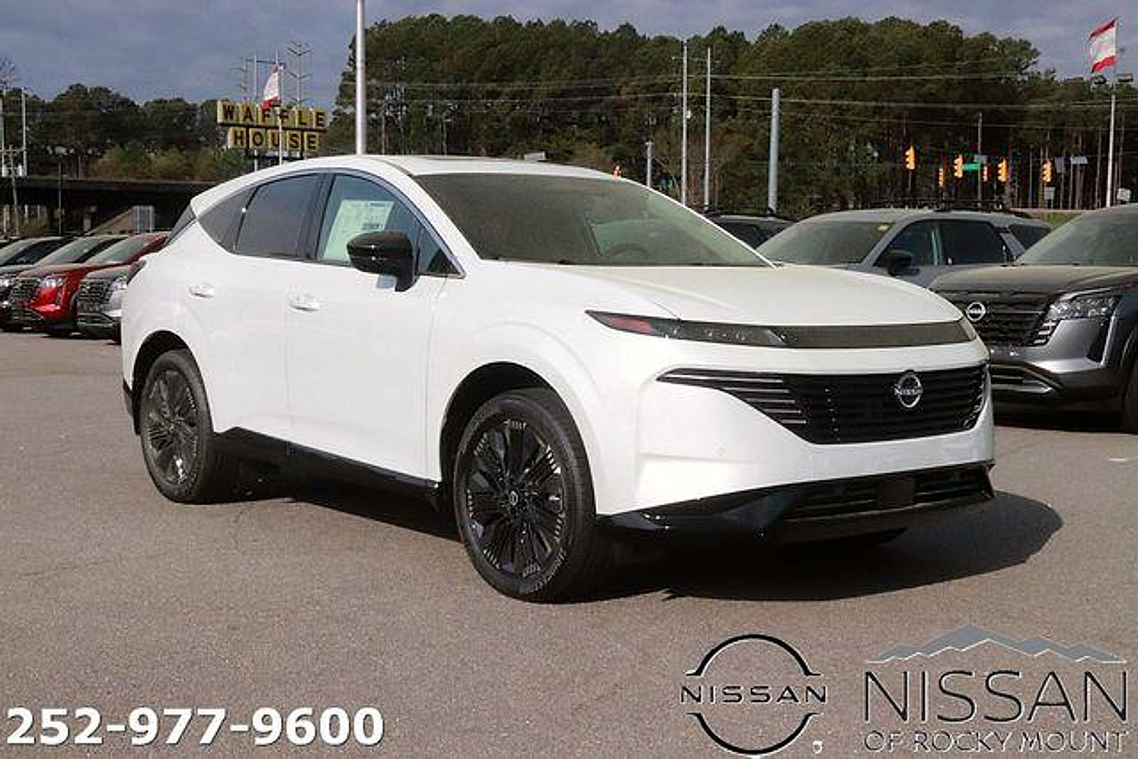 New 2026 Nissan Murano Platinum w/ Cargo Package AWD/4WD image 1