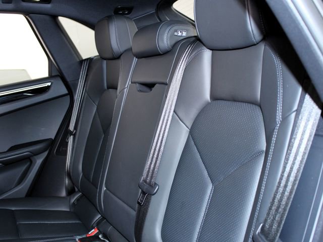 Certified 2023 Porsche Macan image 22